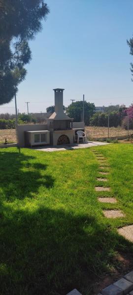 Basketball & Barbeque, Agioi Theodoroi